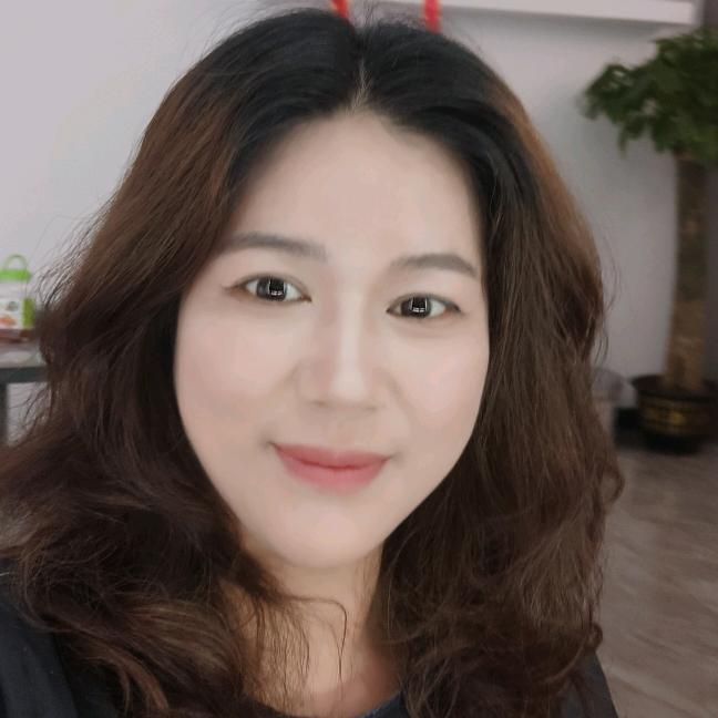小钟 艺鑫传媒
