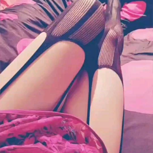 ༺༃女༒王༃༻