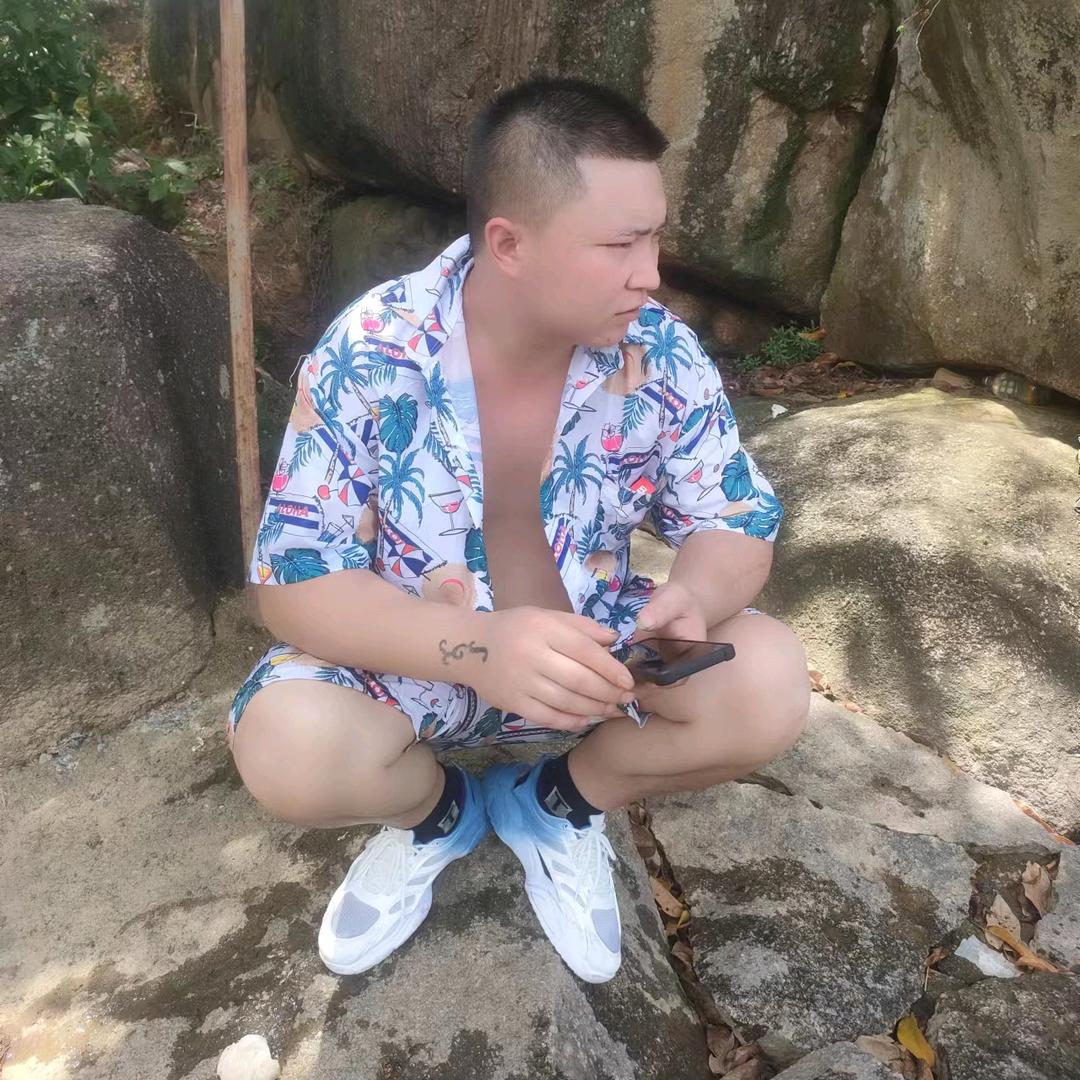 《张毅》