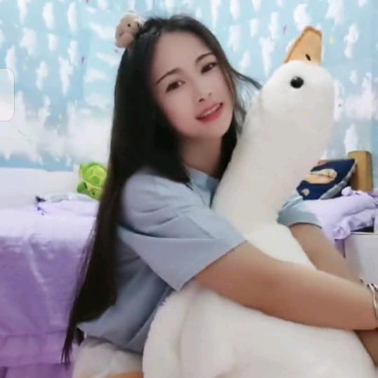 㣻罖  小石头