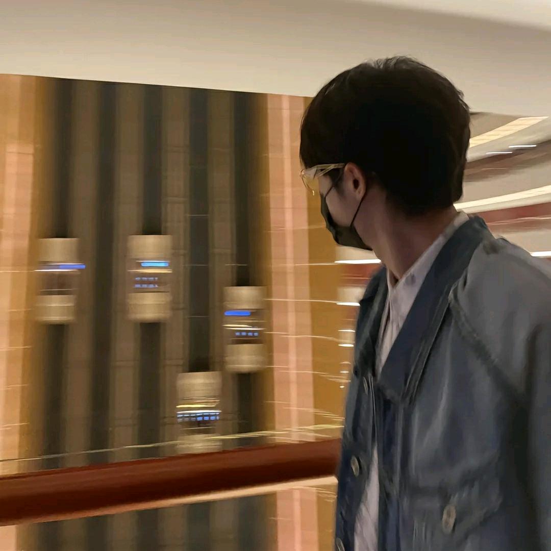 念次安.