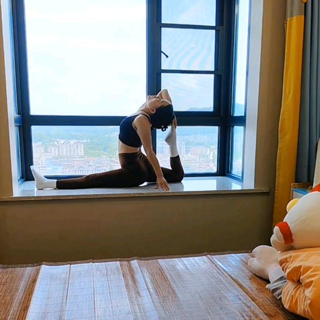 小妹(爱舞蹈、爱瑜伽，纯绿养生小店)