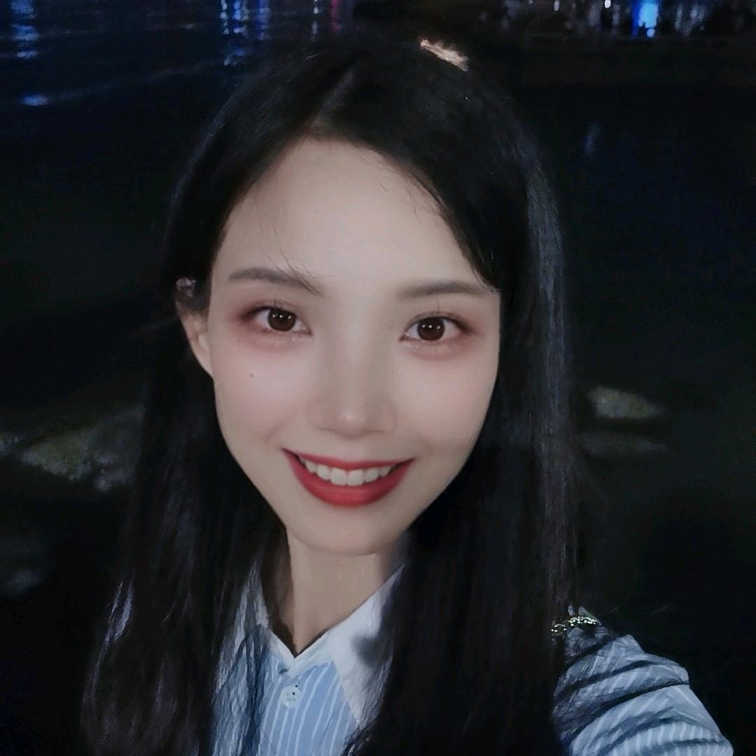A翡翠💫张头像