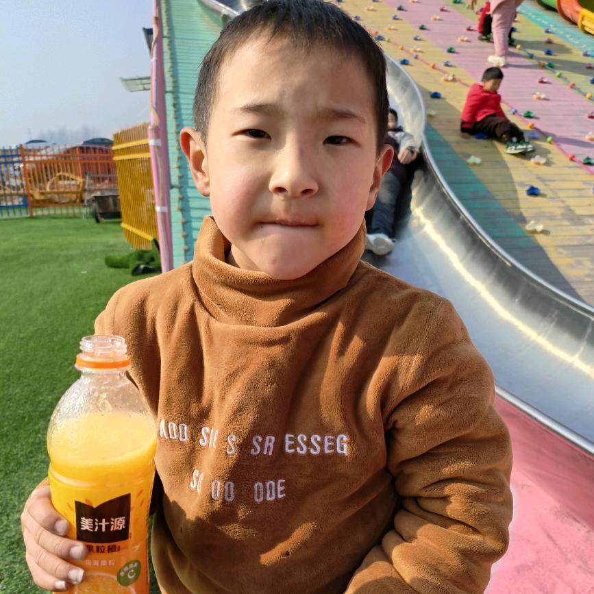 启航泳衣