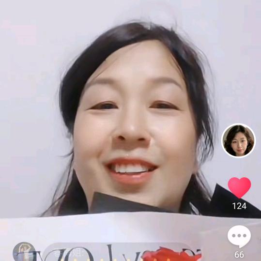 敢说真话的辣妹子