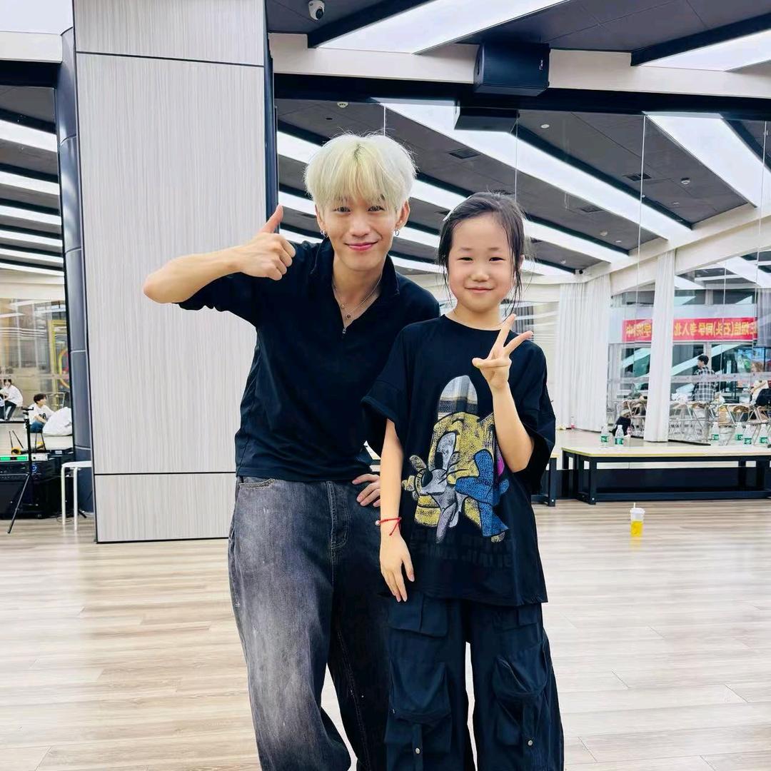 小何💃🏼