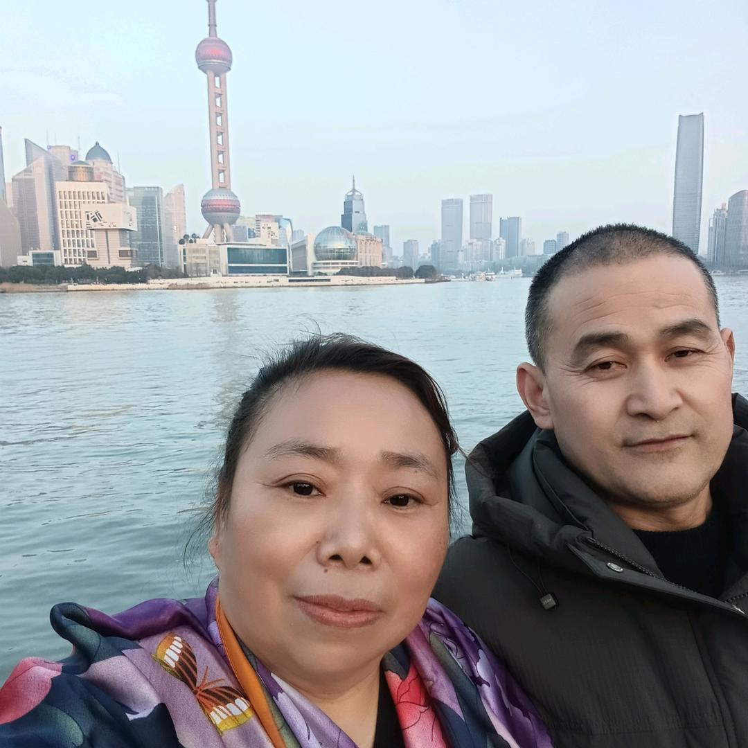 贴砖工夫妻柯师傅