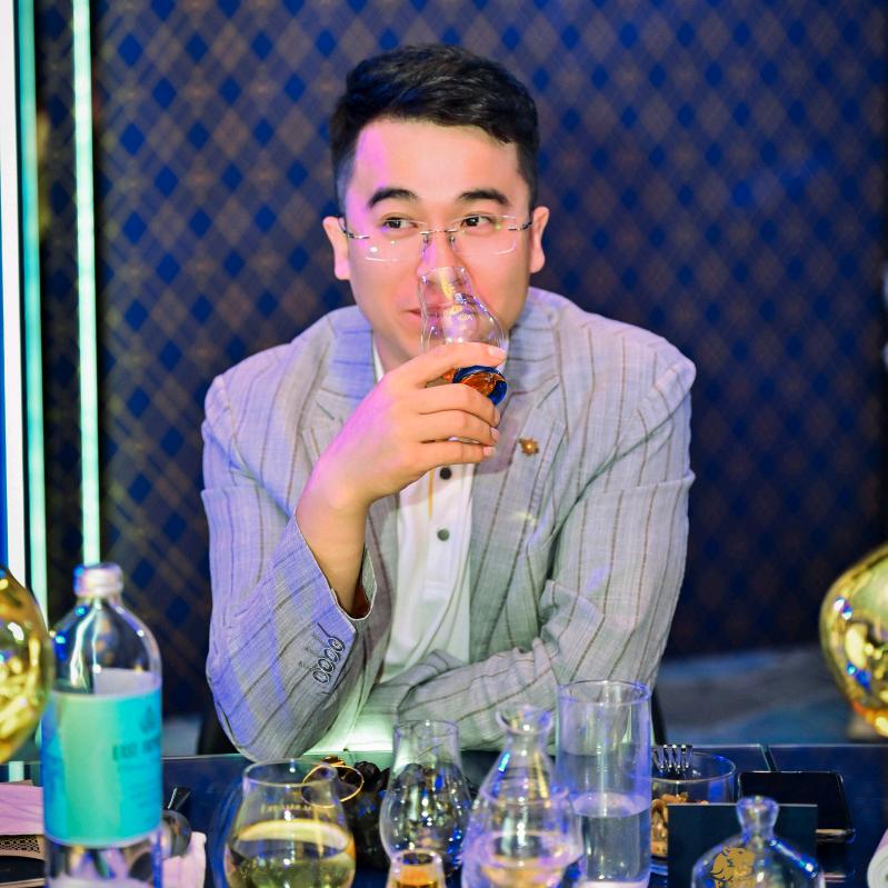 酒郡王 “搞”点钱