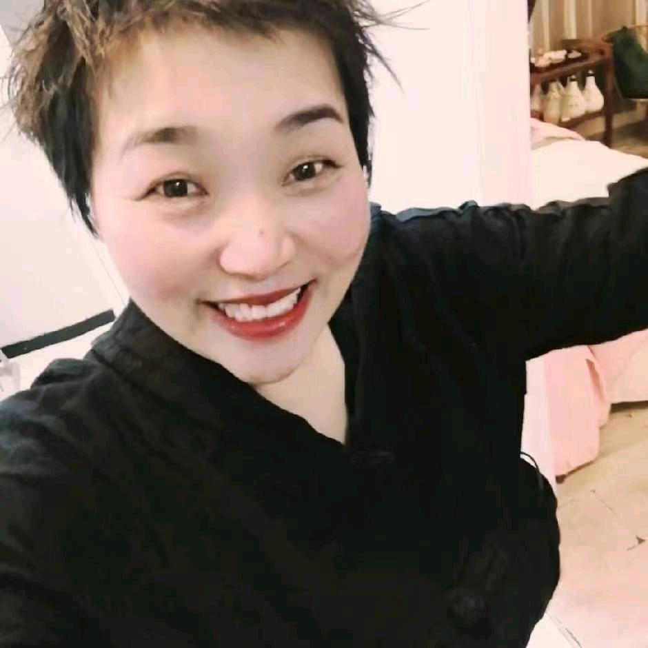 荣姐（10点首播）
