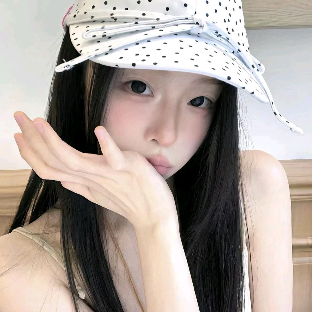 一个草莓头套