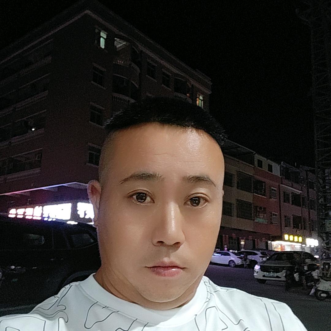董*（*）