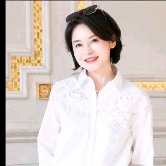 我是摩羯♑️高奢女装