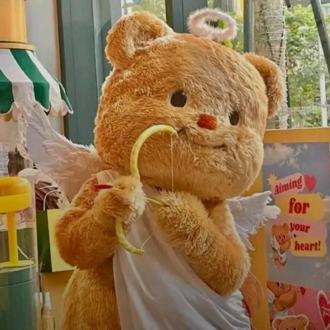 黄油小熊抱蜂蜜