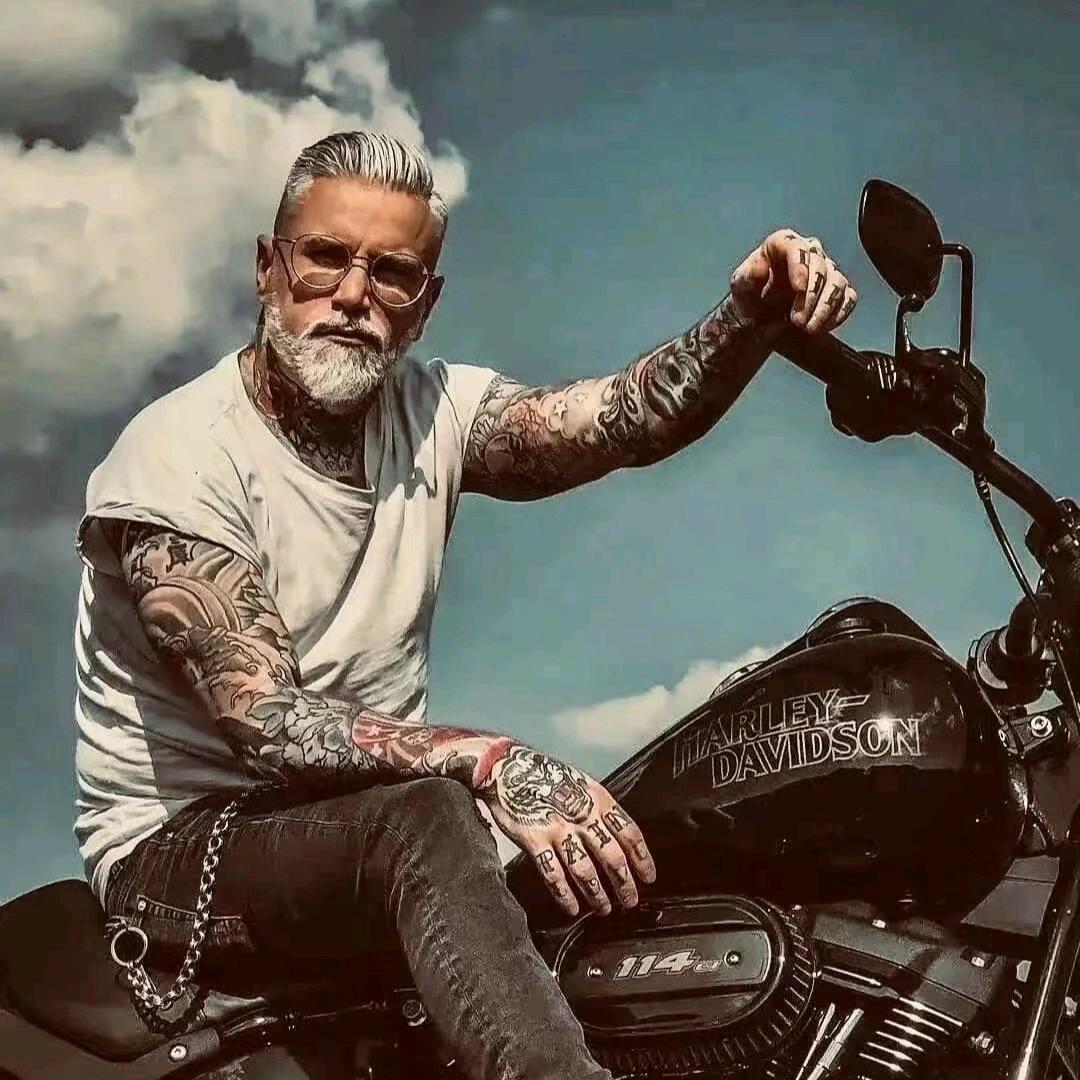 🧝‍♂️🐯工地仔😄🦁