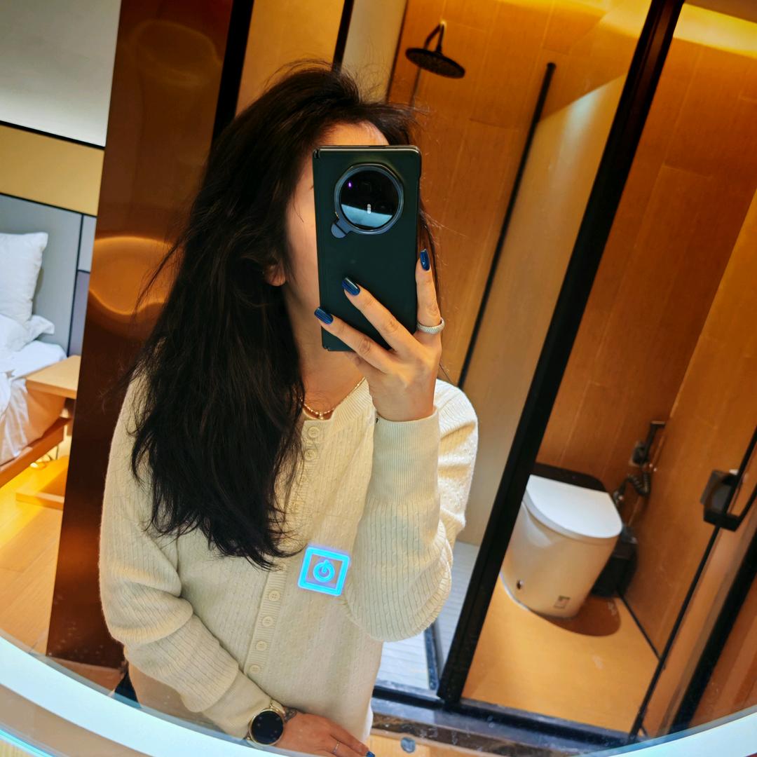 小楼一夜听春雨