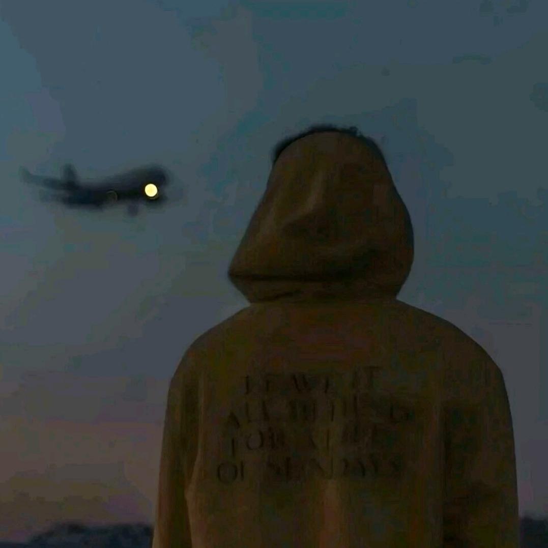 Lㅤ