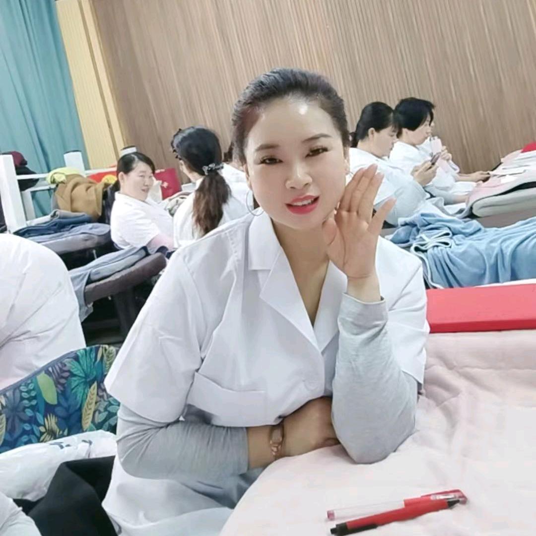 深谷幽蓝洁