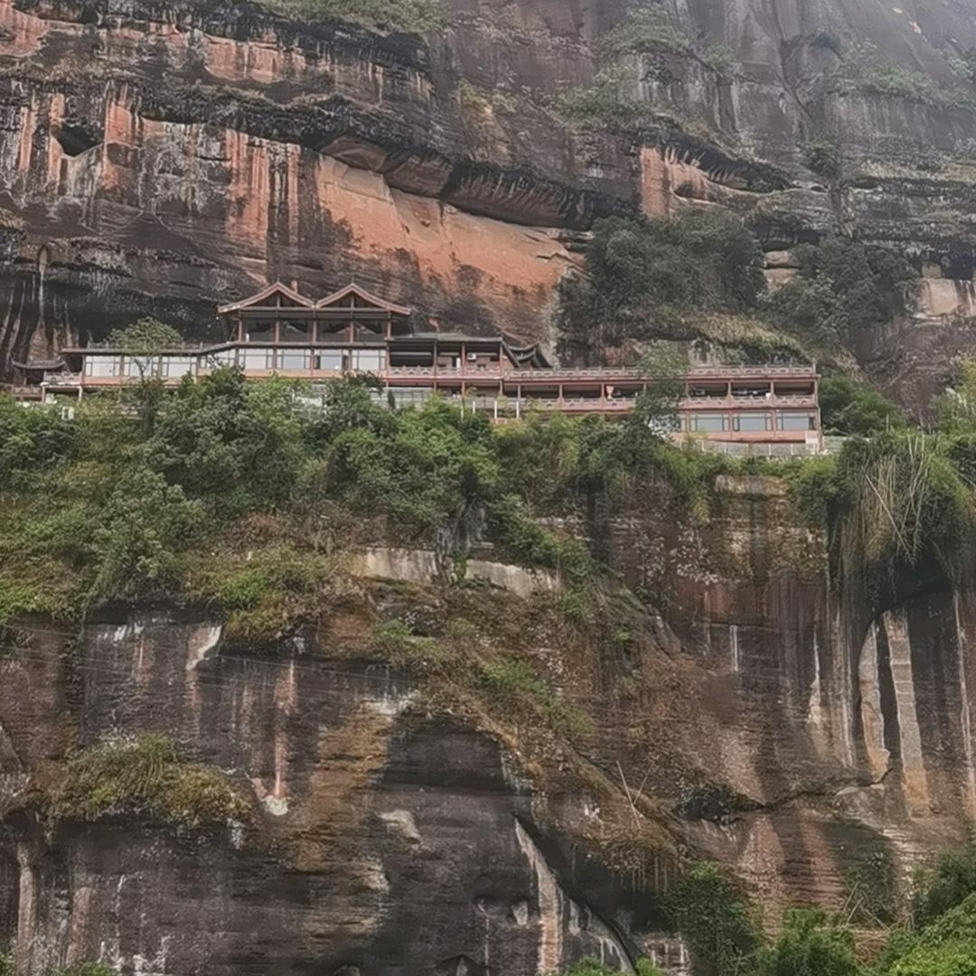 伟〈盛兴塑料〉