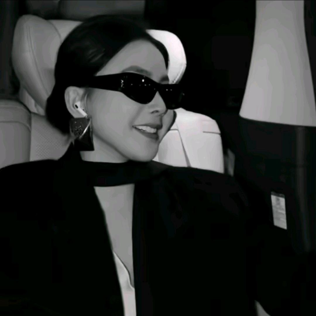 溶溶RONGRONG穿搭分享