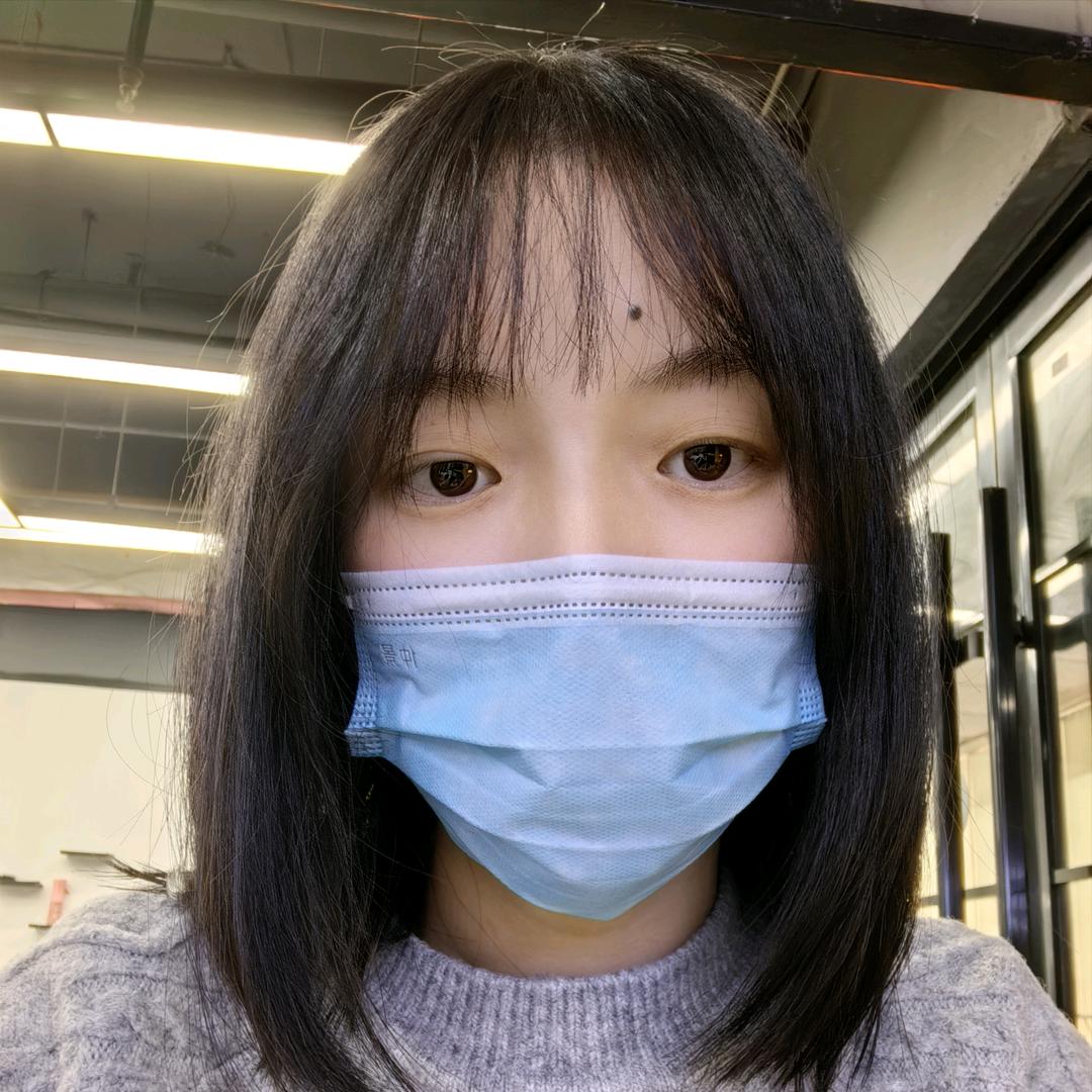 两个小尾巴