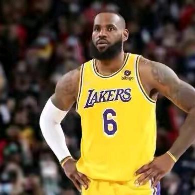 只记花开不记年