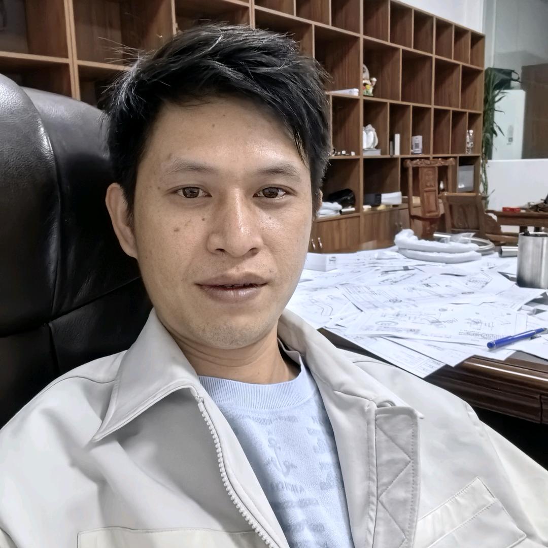 锦一（总经理）