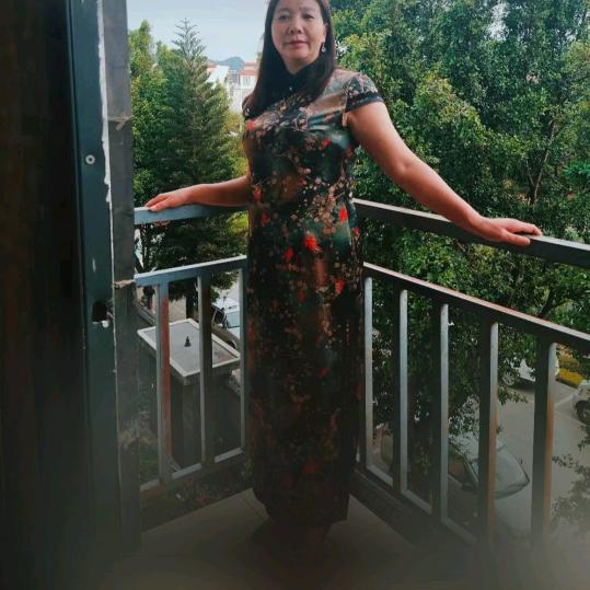 爱喝酒的嬢嬢