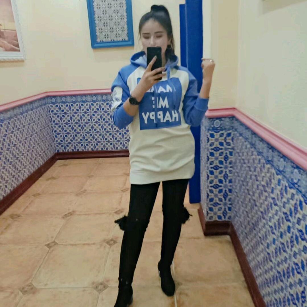 两个女孩妈咪