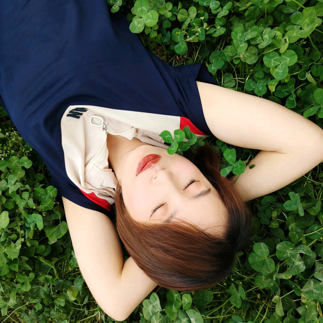 风里洁白的笑