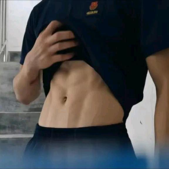 @风是自由的我却不是