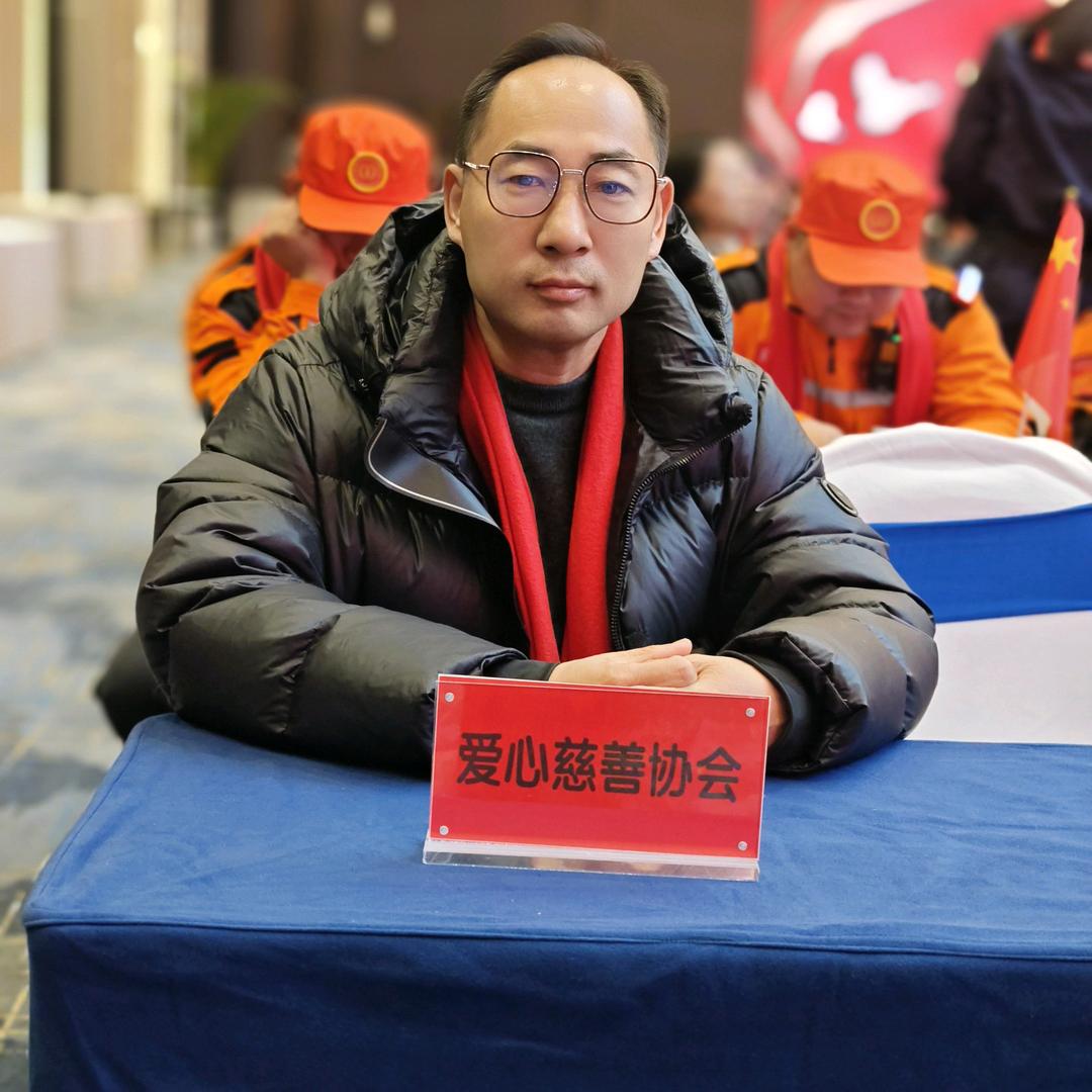 正能量负翁（抖音自体第一人）