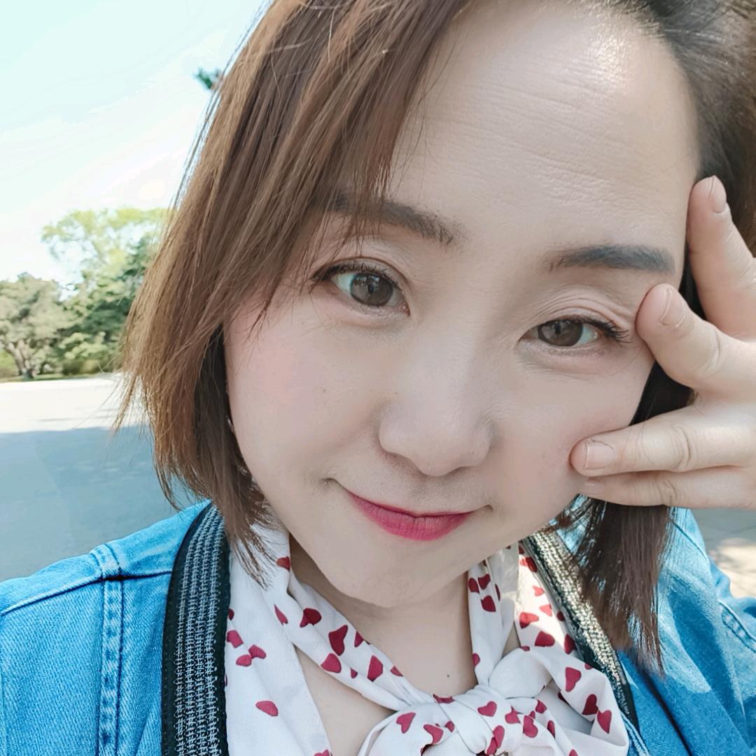 徐静，