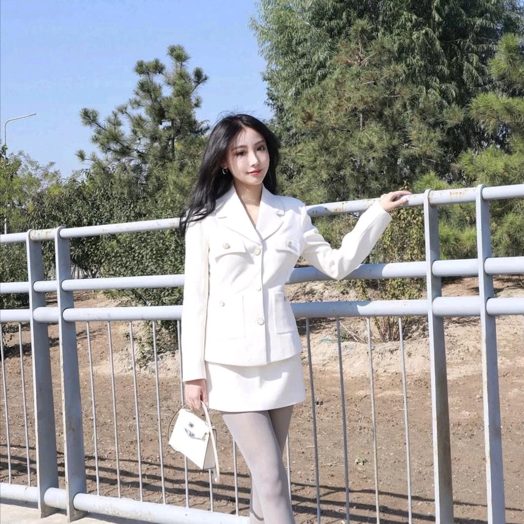 丽丽❤️又饿了