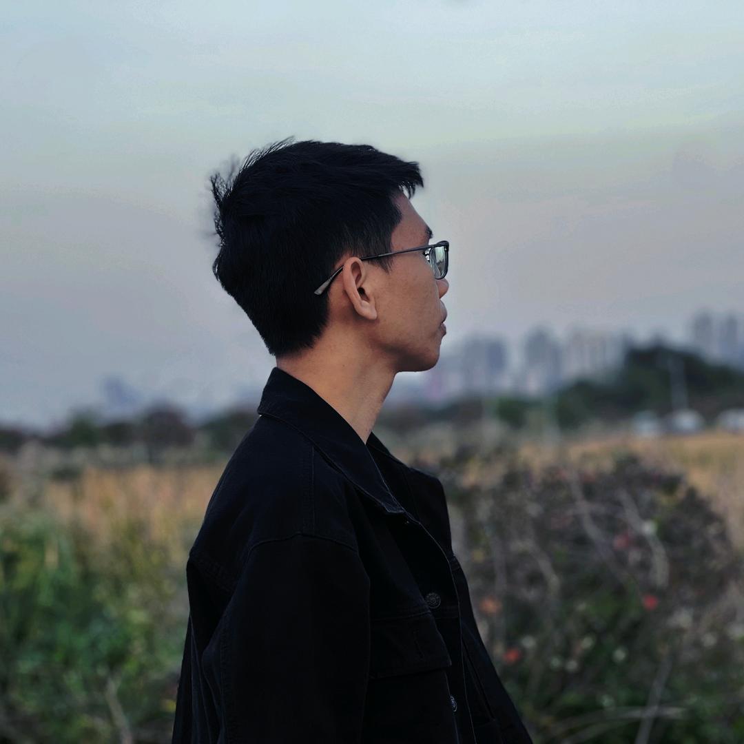 小伟同学__