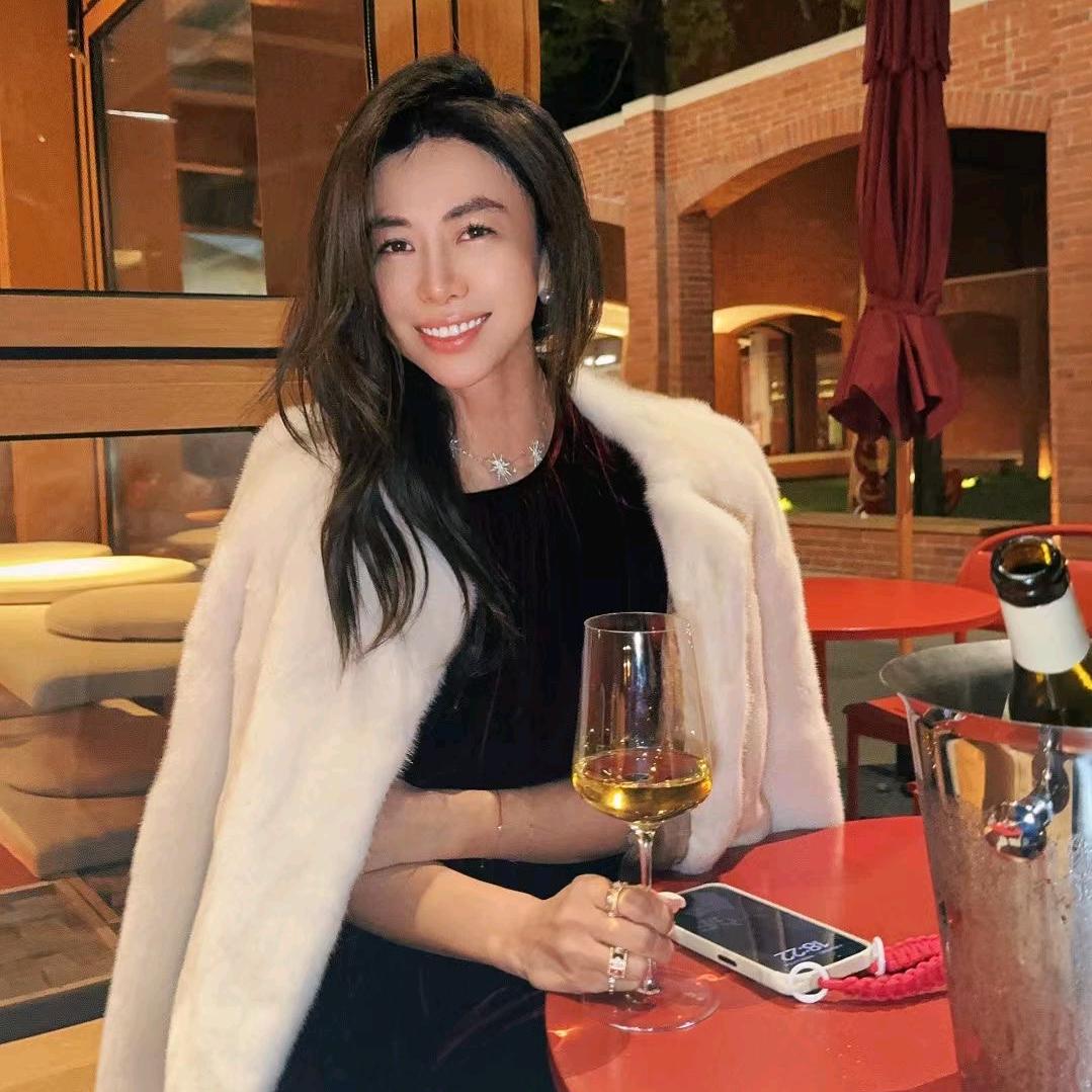 唐老板嘉玲姐直播女款服饰返款