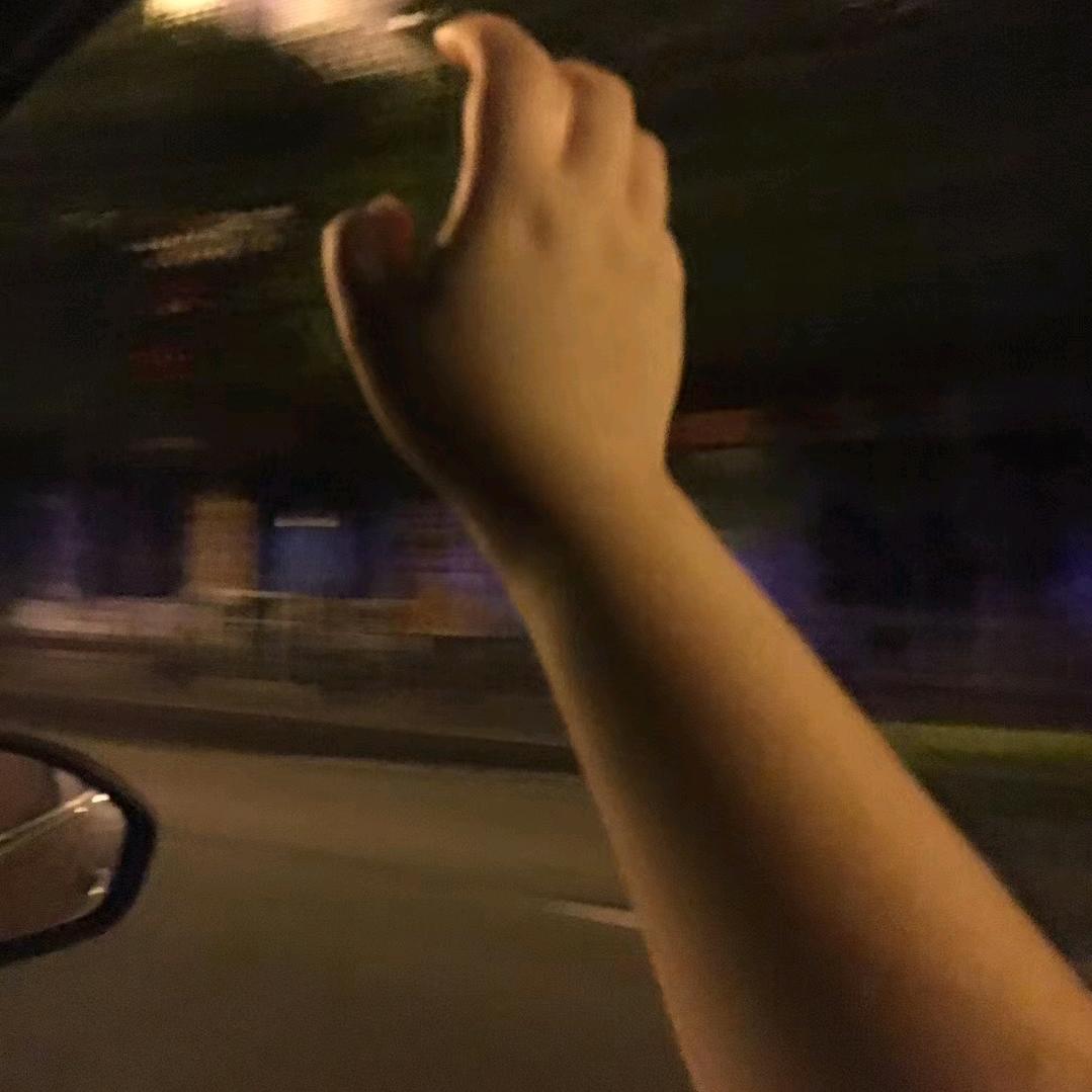短发的小胖妞🌸