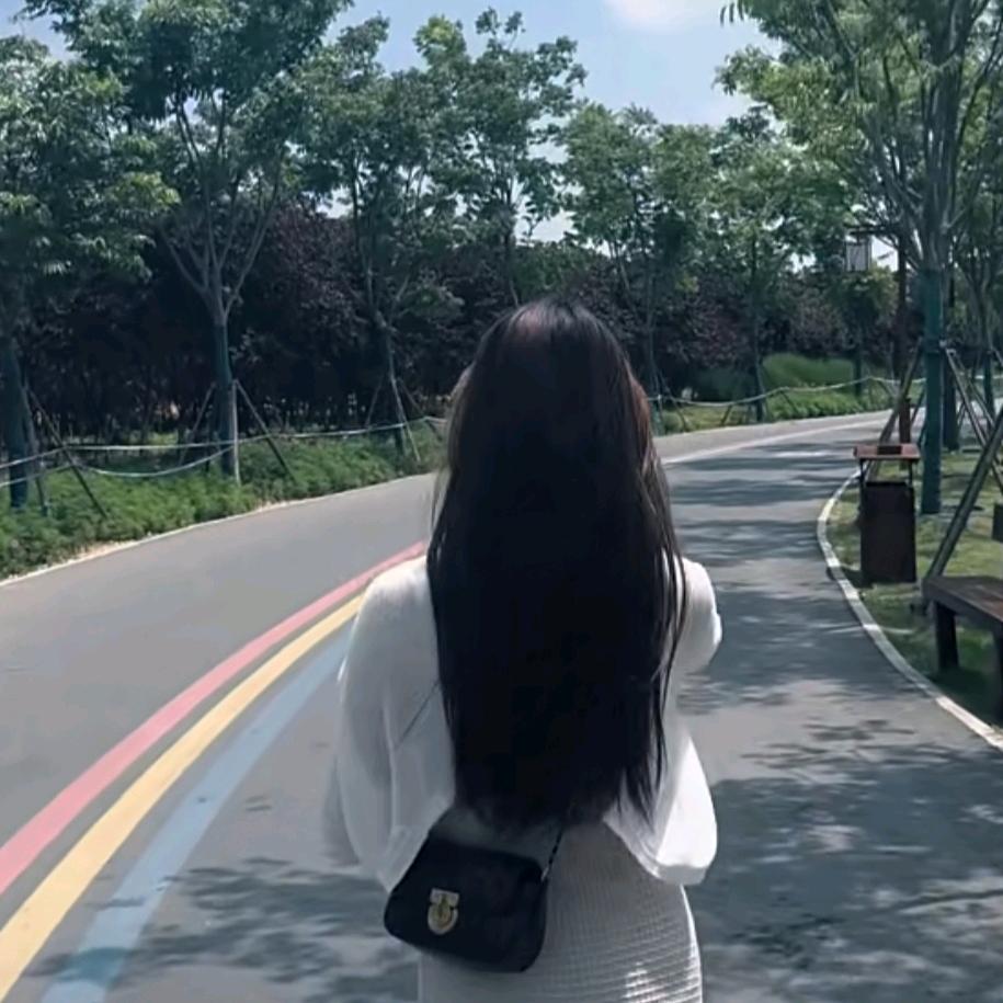 忆荌