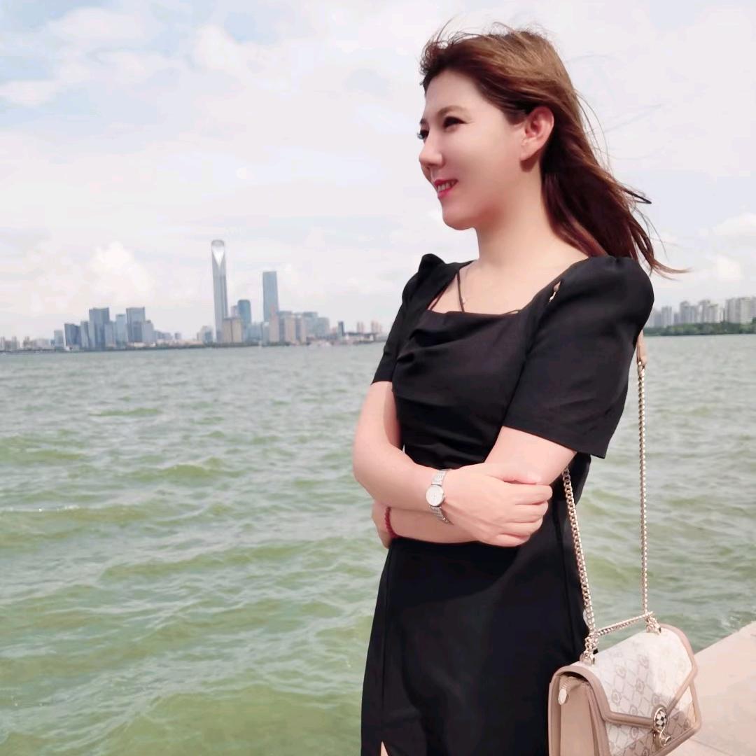 拉条子小姐姐