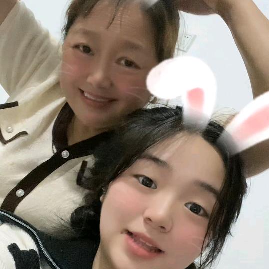 小何卖猪肉姑娘
