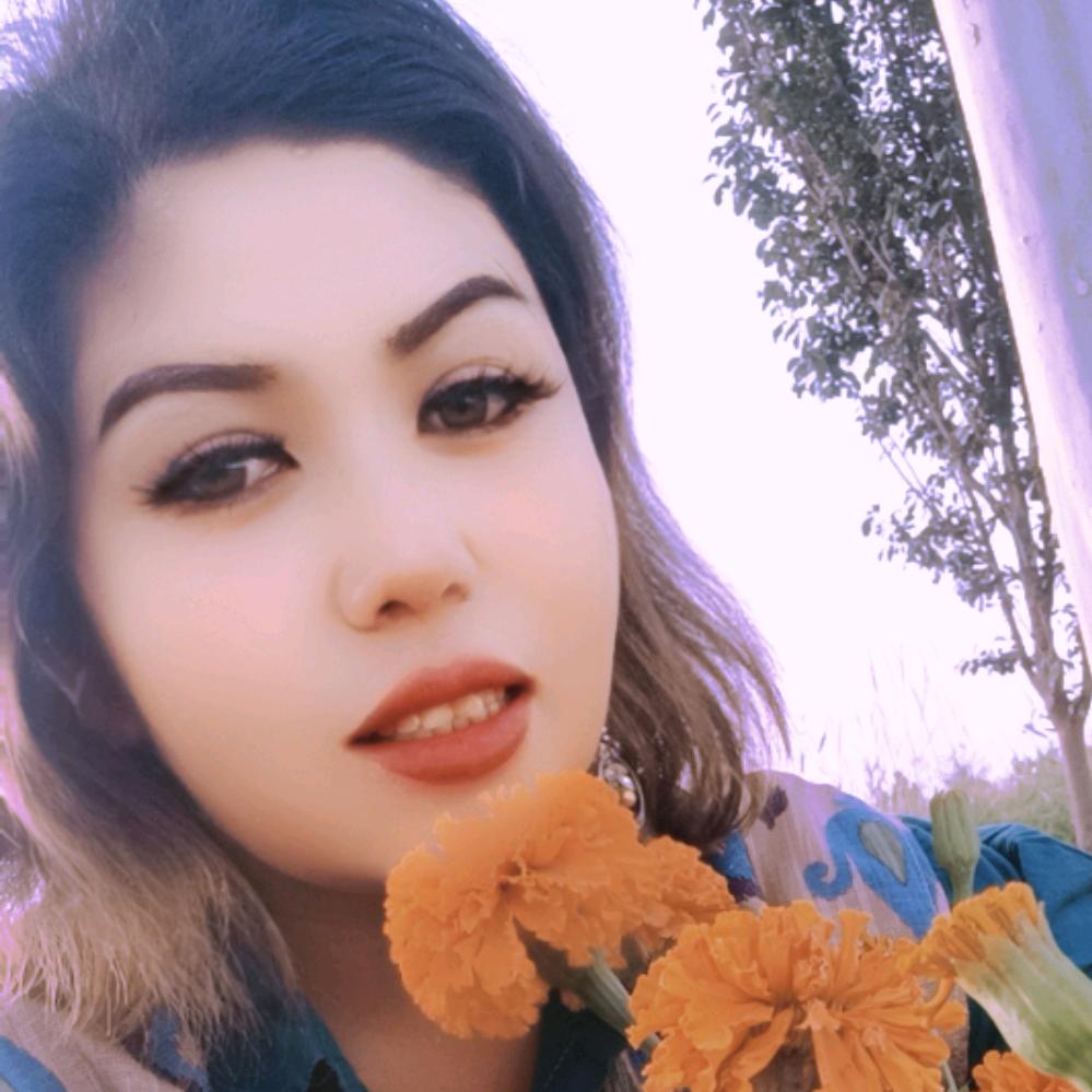 主持人 热依汉古丽