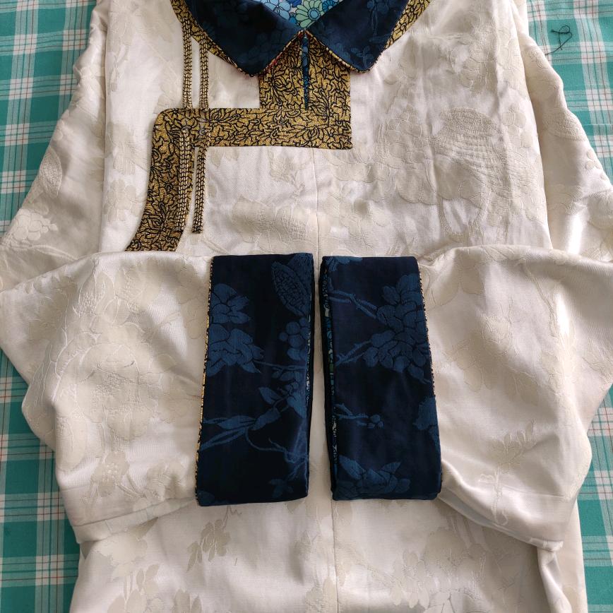 萨仁格日乐