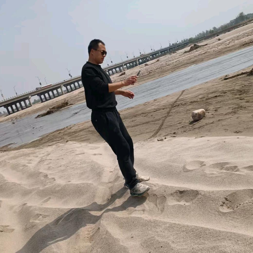 建筑装饰刘