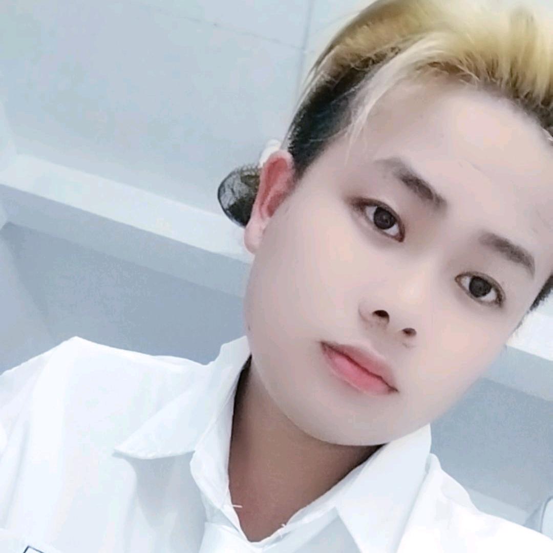 “唯一"，🦀🦀唯笑