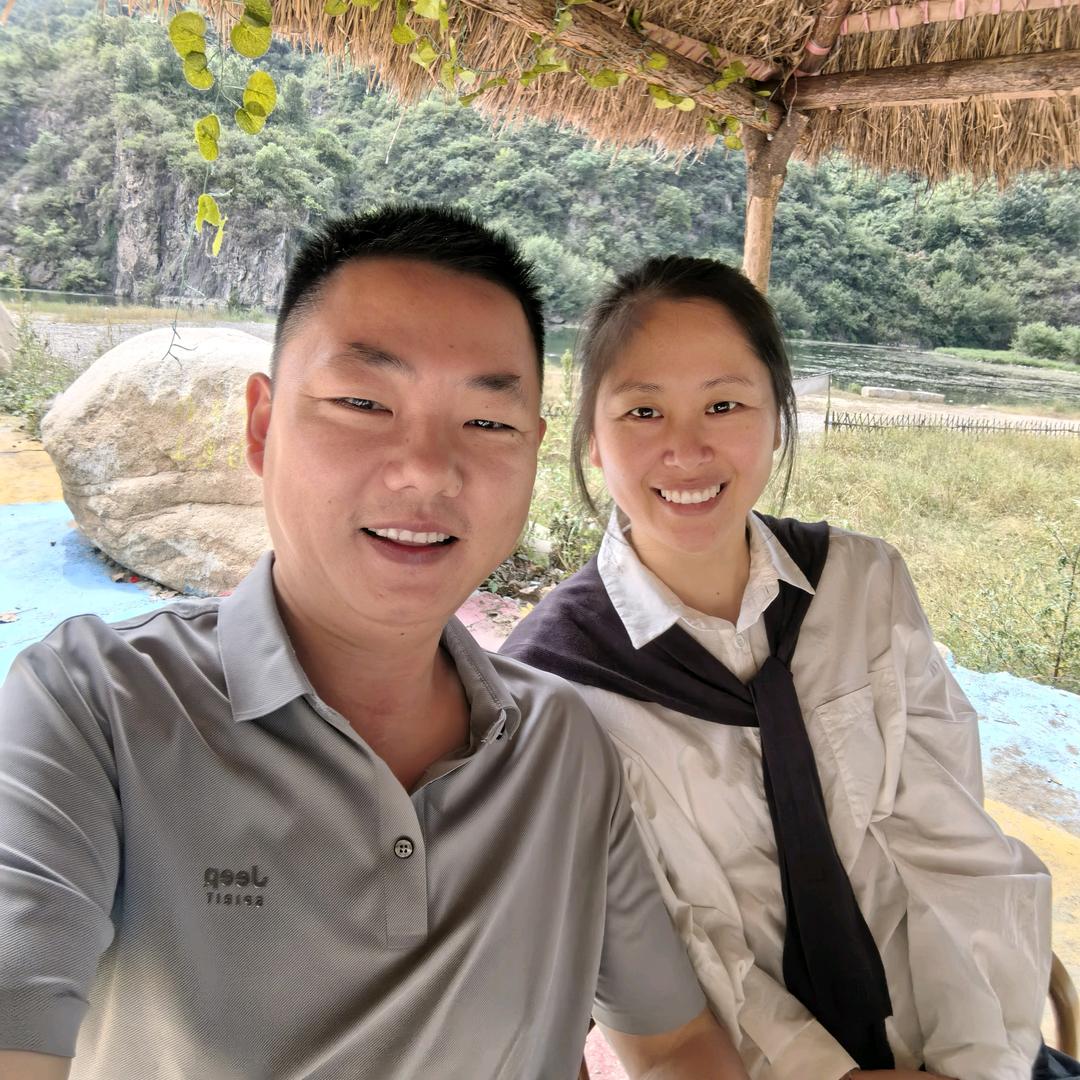 鲁山自由空间-南关小院融合餐饮店官方号