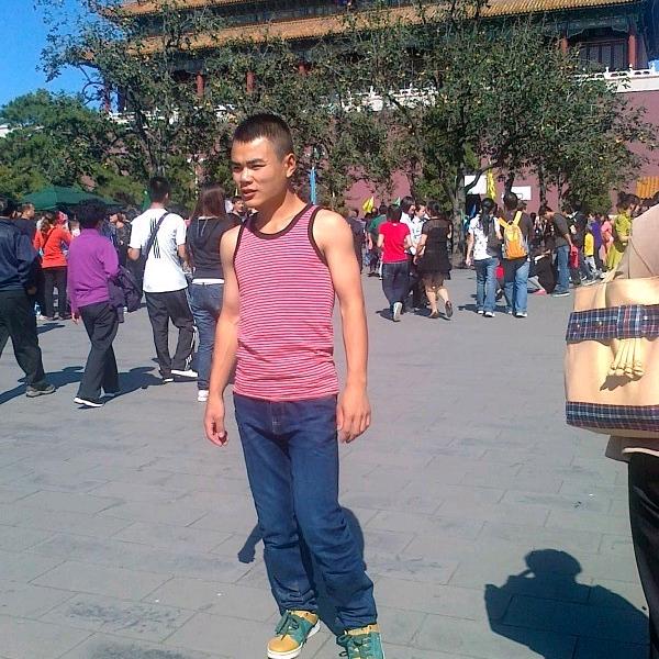 飞天气球郭同学