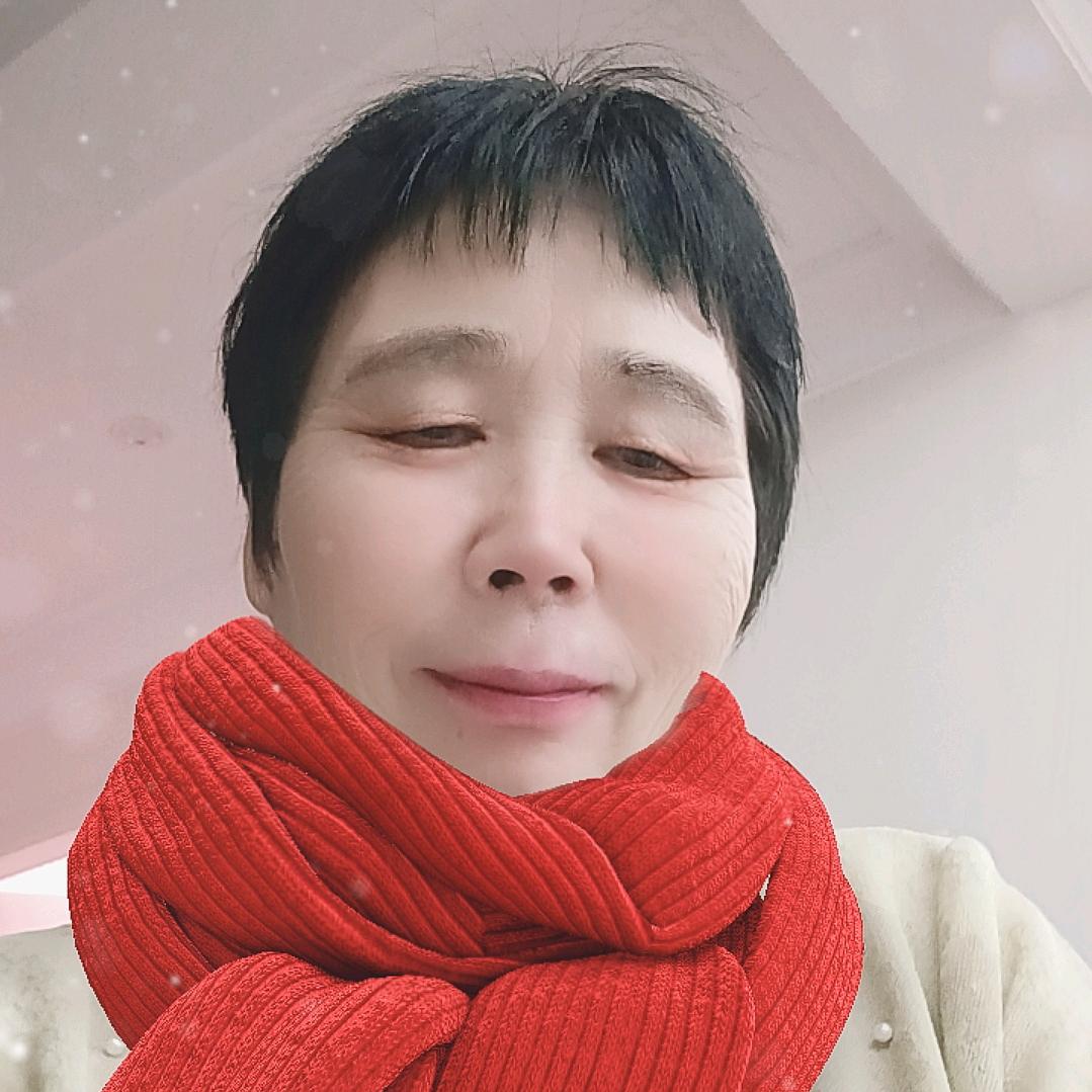 阳光大姐。上午十点开播，周一到周五。