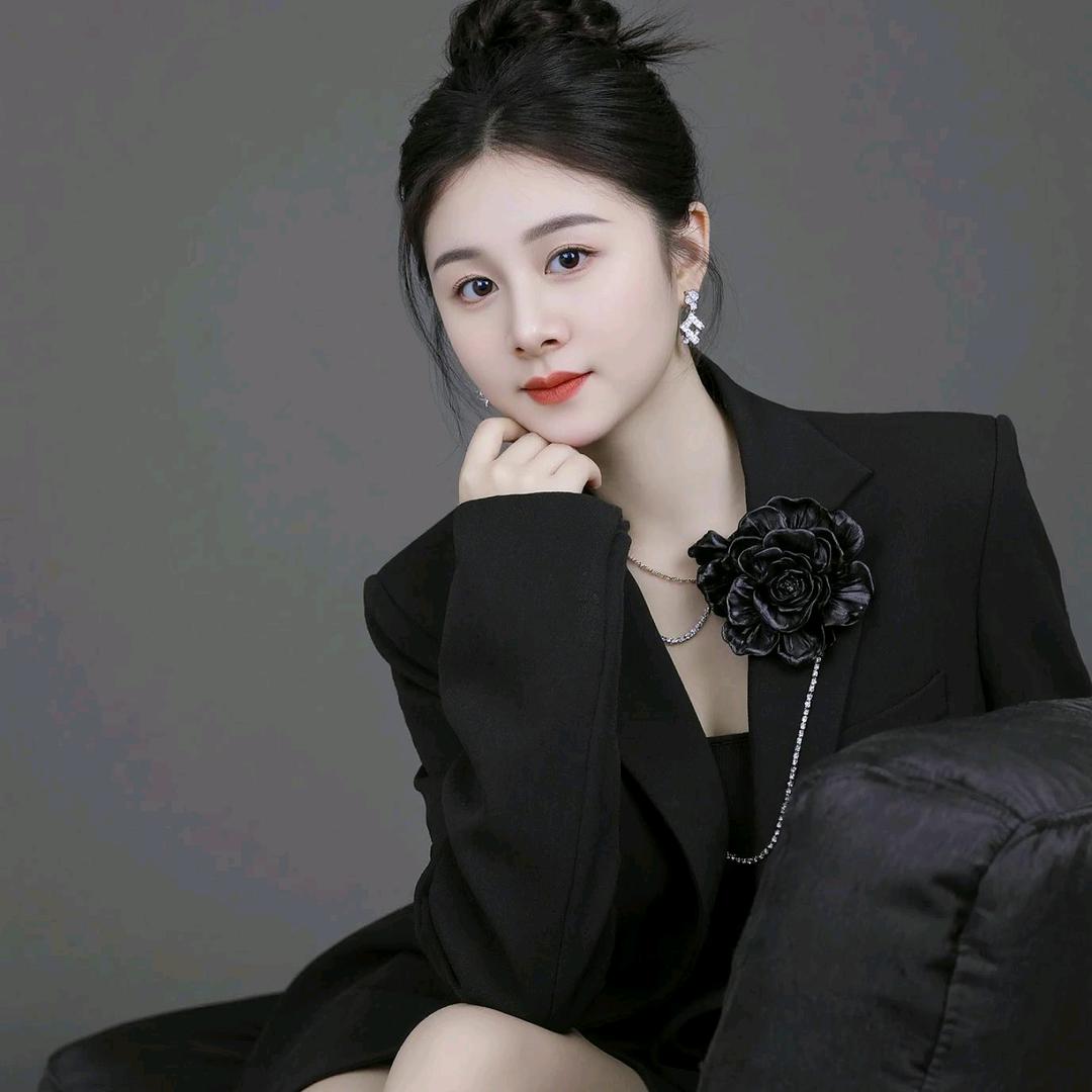 XiaoMei吖💕