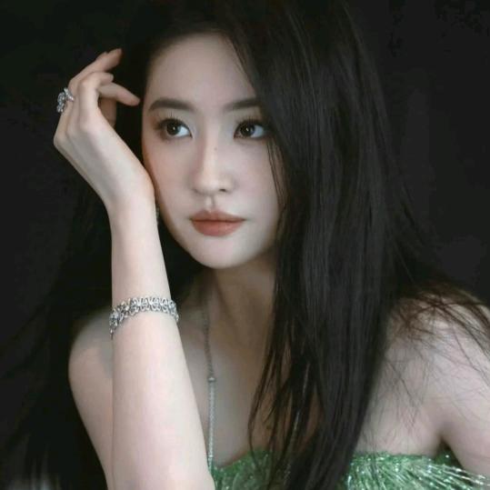 秋秋.