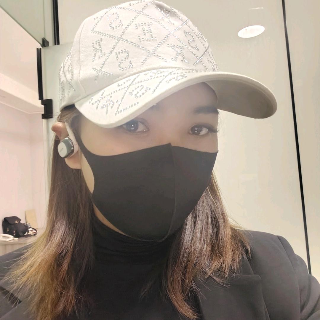嫣然的涅槃（努力摆个小地摊）