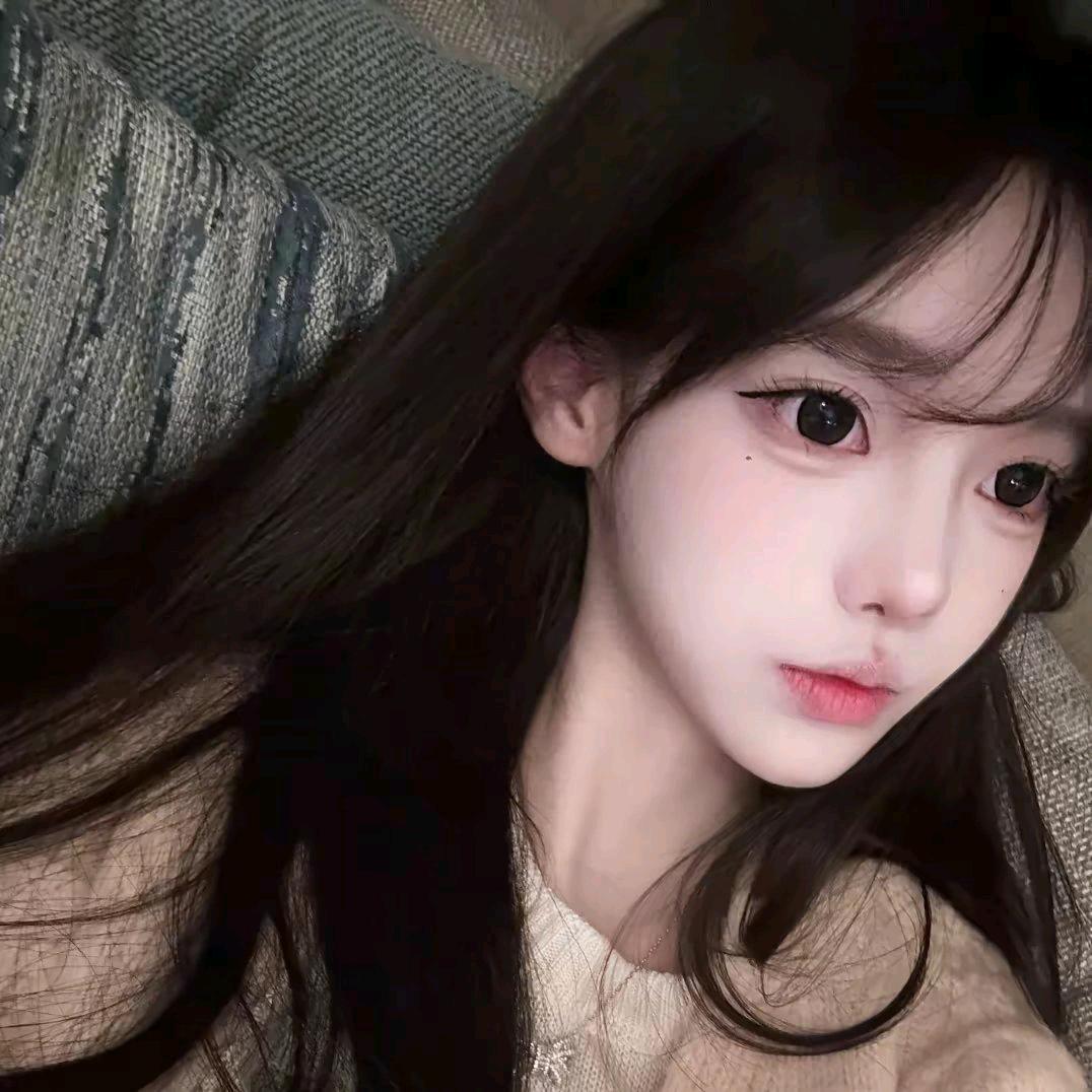 还没牵过男孩子的手